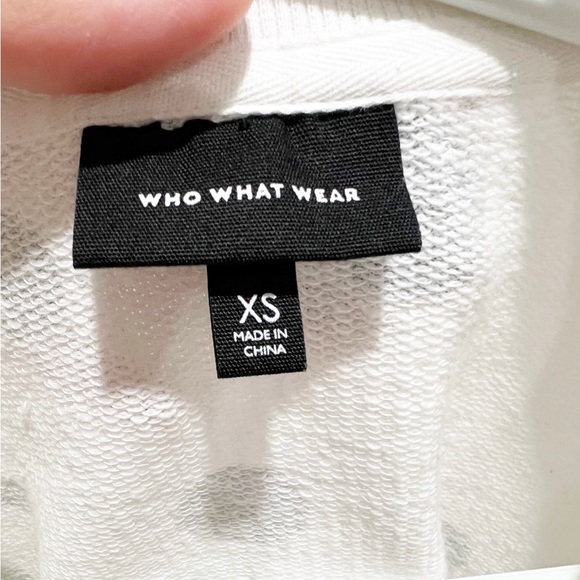 💞Who What Wear Polka dotted sweatshirt- XS💕 - Picture 8 of 10